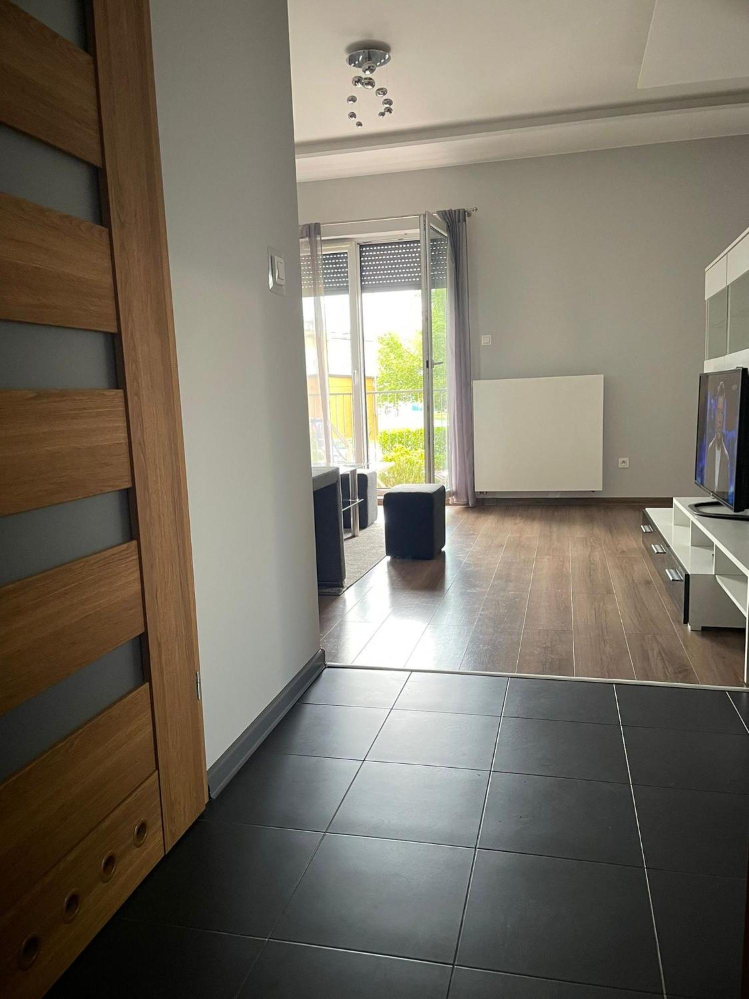 Apartament Laura Z Ogrodkiem Κίελτσε Εξωτερικό φωτογραφία